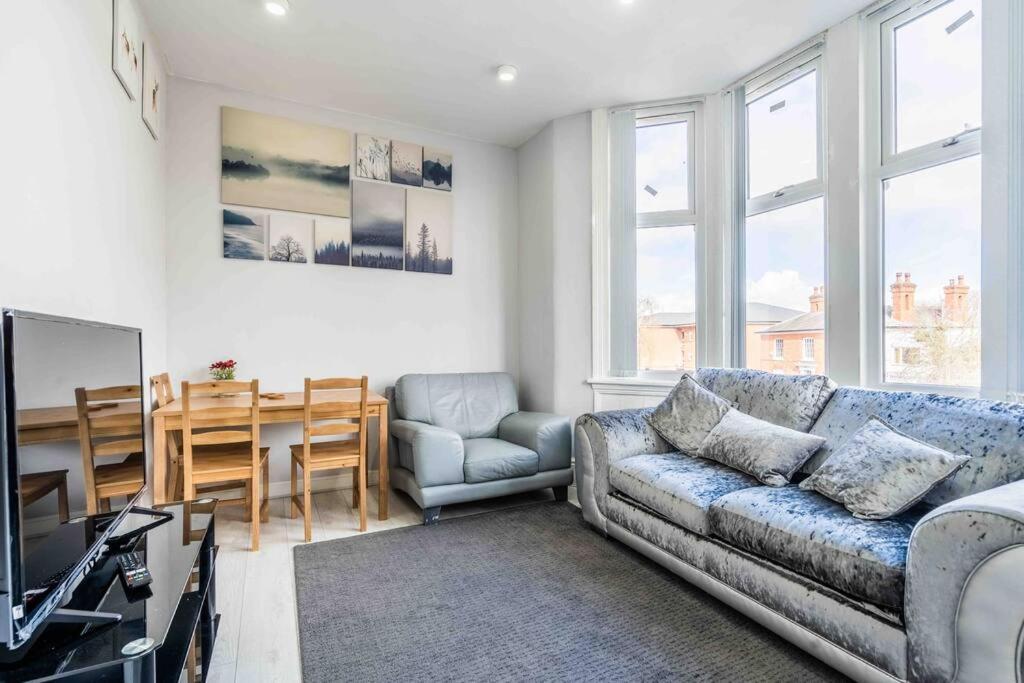 Modern Flat In Moseley With Free Parking Apartment Birmingham Exterior foto